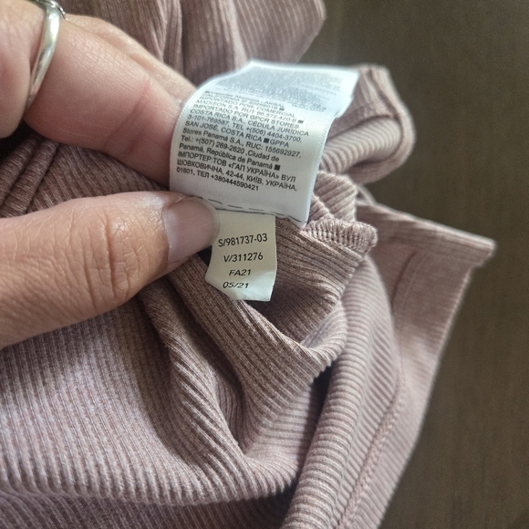 LIKE NEW Athleta Uptempo Ribbed Henley Long Sleeve Top Shirt Mauve Pink Size 2XL - Picture 3 of 7